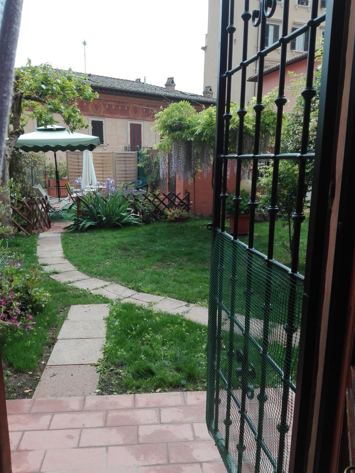 Al Giardino Di Alice Bed and Breakfast Perugia Eksteriør billede