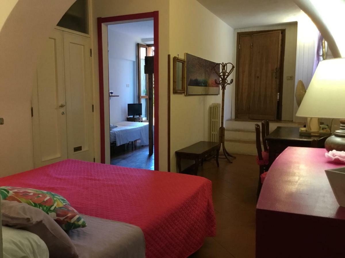 Al Giardino Di Alice Bed and Breakfast Perugia Eksteriør billede