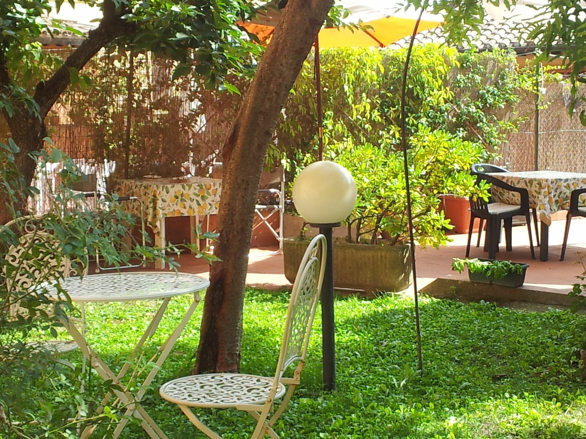 Al Giardino Di Alice Bed and Breakfast Perugia Eksteriør billede