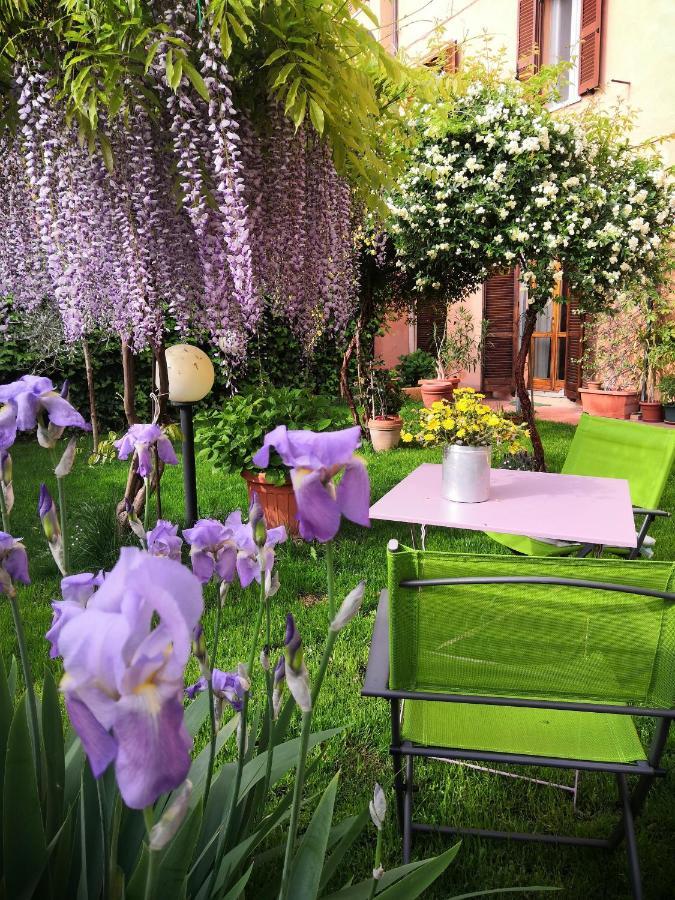 Al Giardino Di Alice Bed and Breakfast Perugia Eksteriør billede